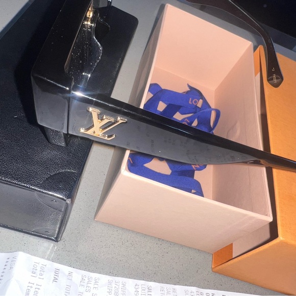 Louis Vuitton Cyclone - Picture 3 of 4